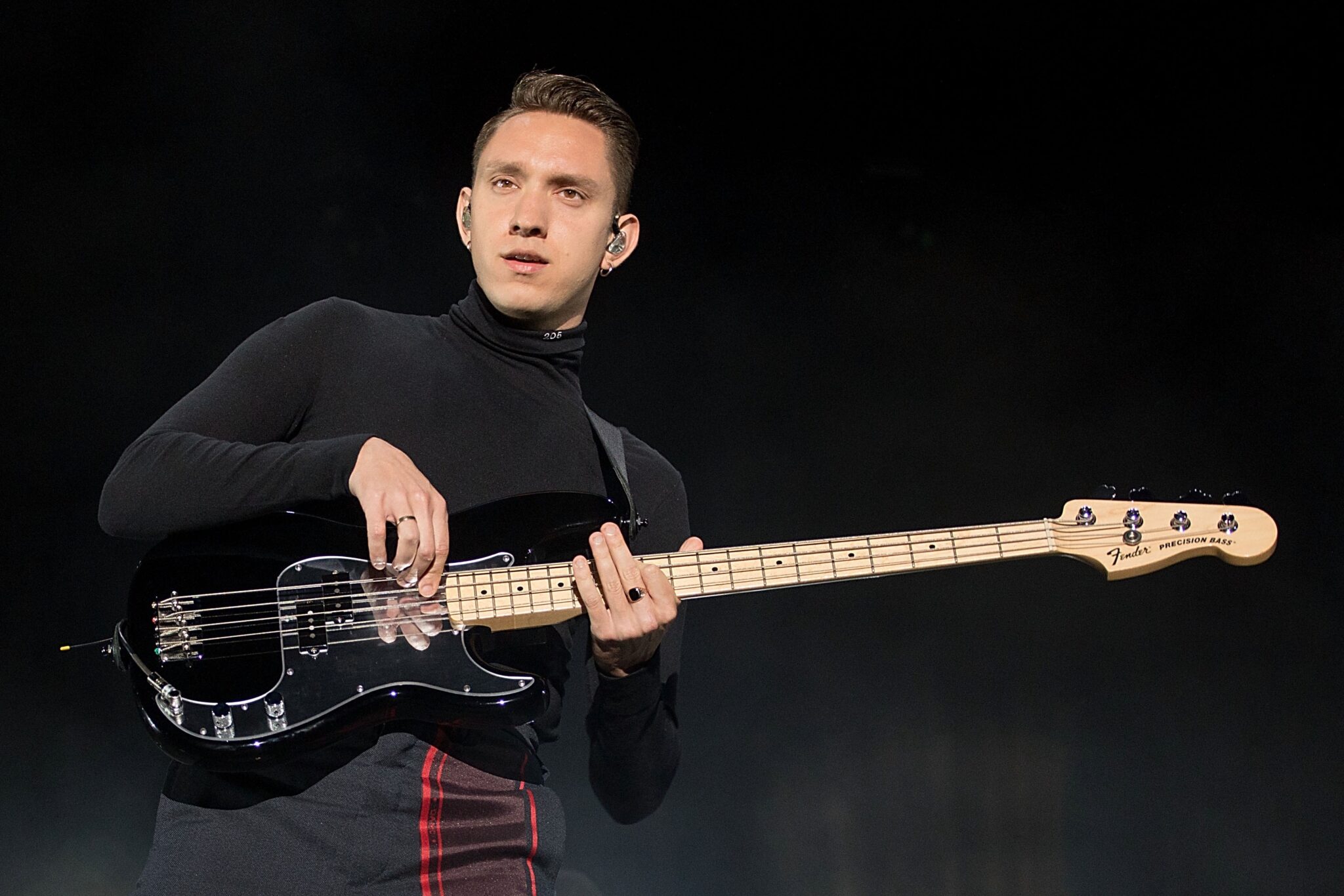 Oliver Sim The Xx Star Reveals He S Been Living With HIV Since He Was 17
