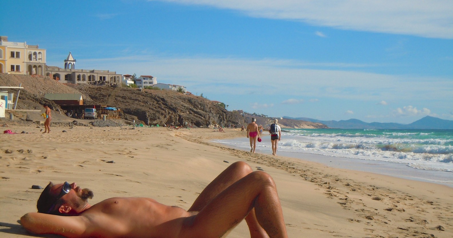 Beach House Party Naked - 10 best gay nude beaches in Europe | PinkNews