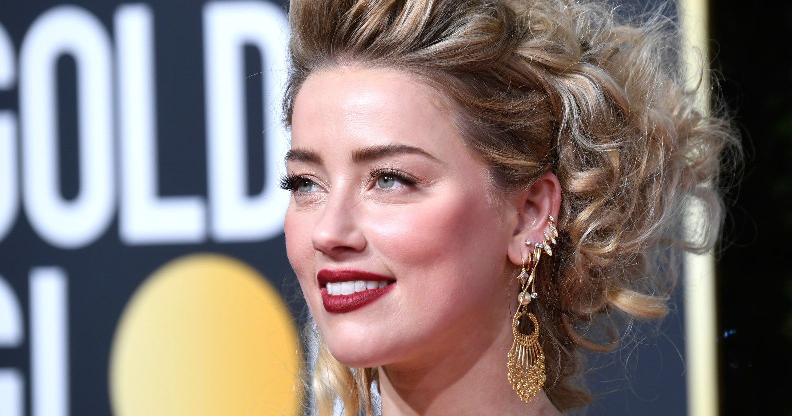 Amber Heard came out 'to show being bisexual isn't wrong' | PinkNews