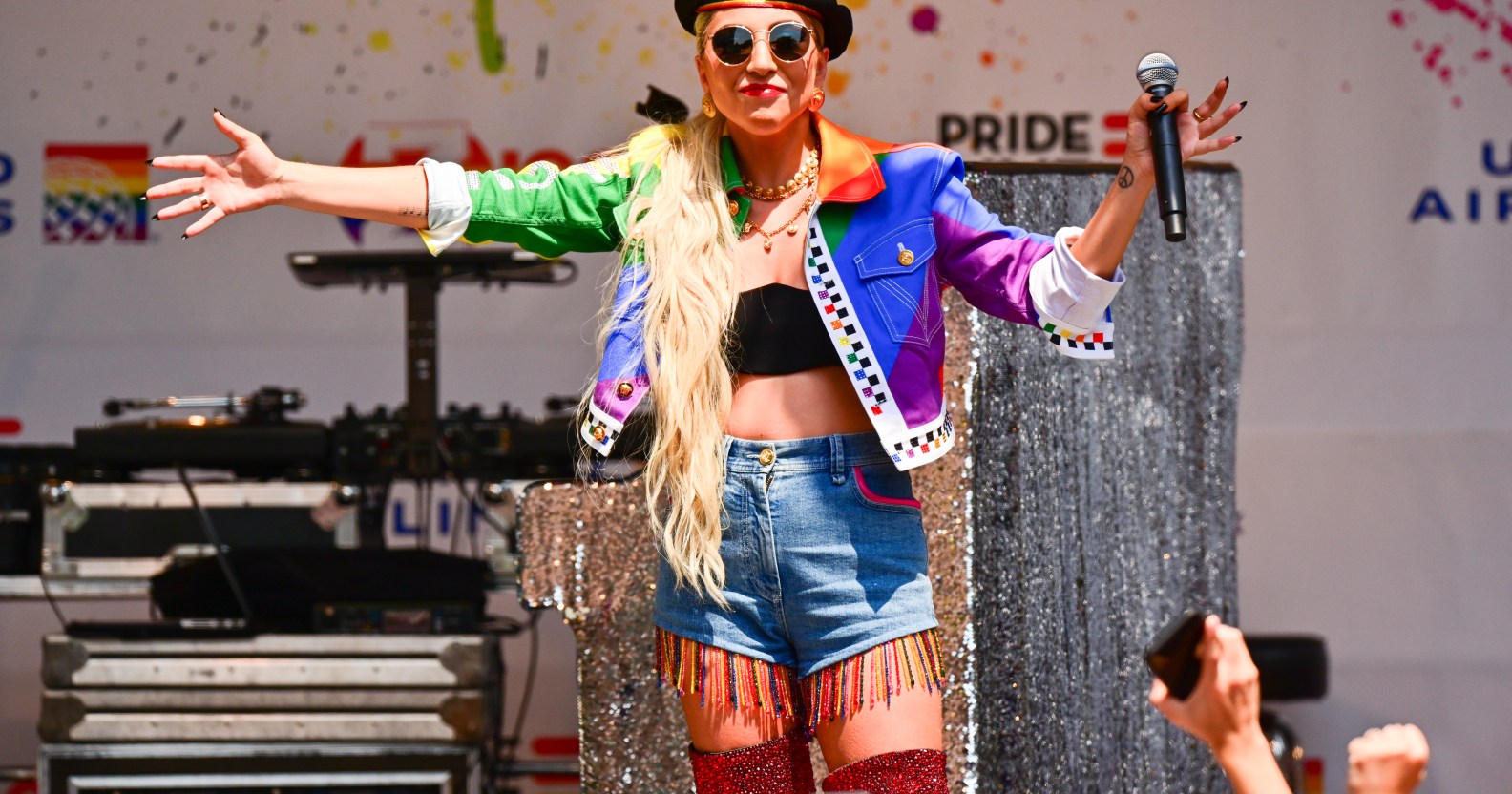 Lady Gaga Honours Trans Lives In The Best Way On Stonewall Day Pinknews 9942