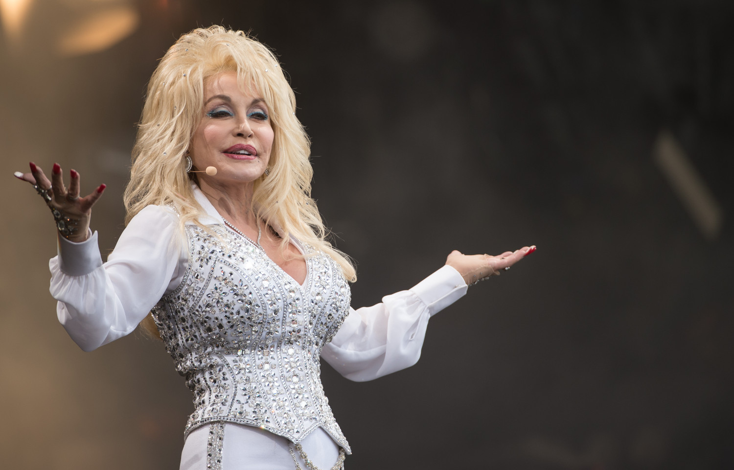 Dolly Parton Analsex Com - Dolly Parton tells Christians to stop judging gay people