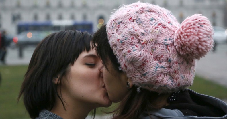 792px x 416px - Instagram bans #lesbian, #bi and #gays hashtags - but it's not why you  think | PinkNews