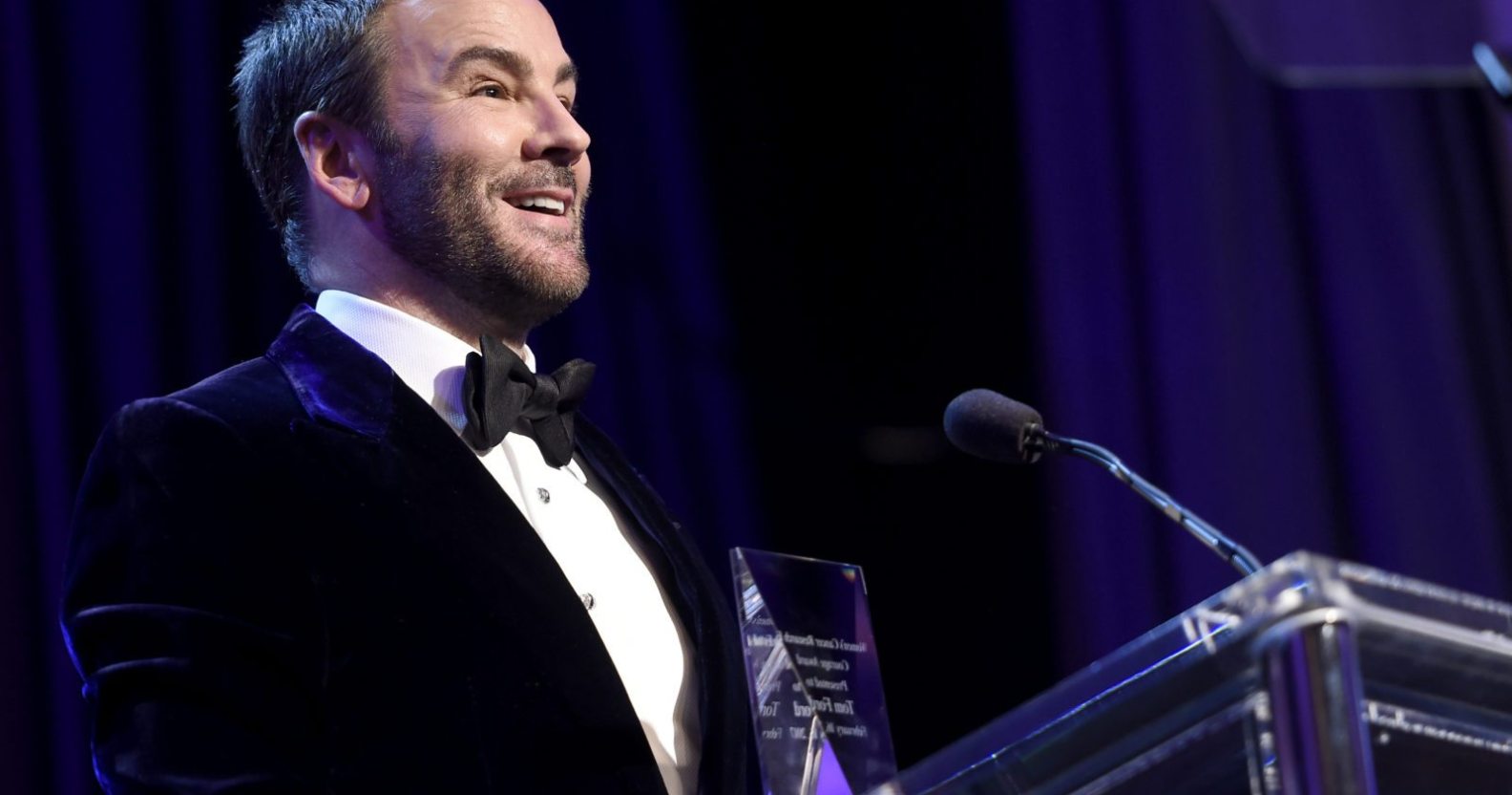 Fashion designer Tom Ford says sleeping with men 'doesn't make you gay' |  PinkNews