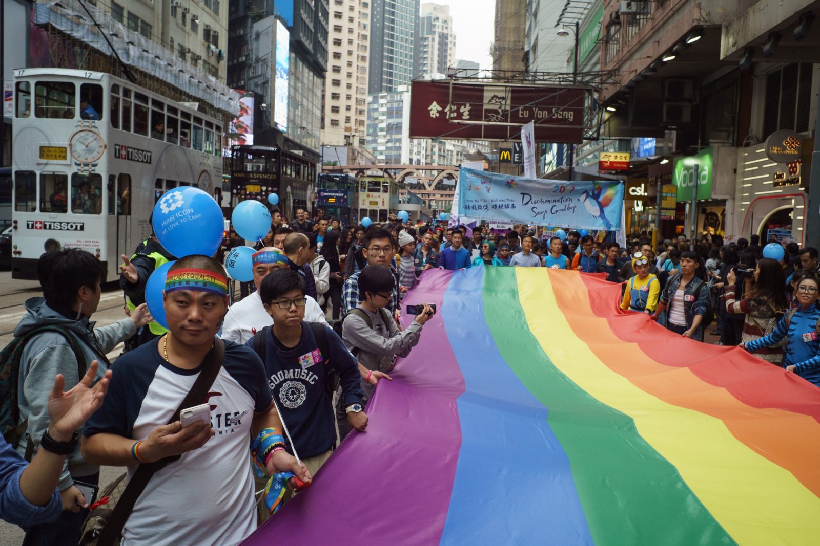 Hong Kongs Top Court Hears Landmark Case Over Spousal Visa For British Lesbian Pinknews 4284