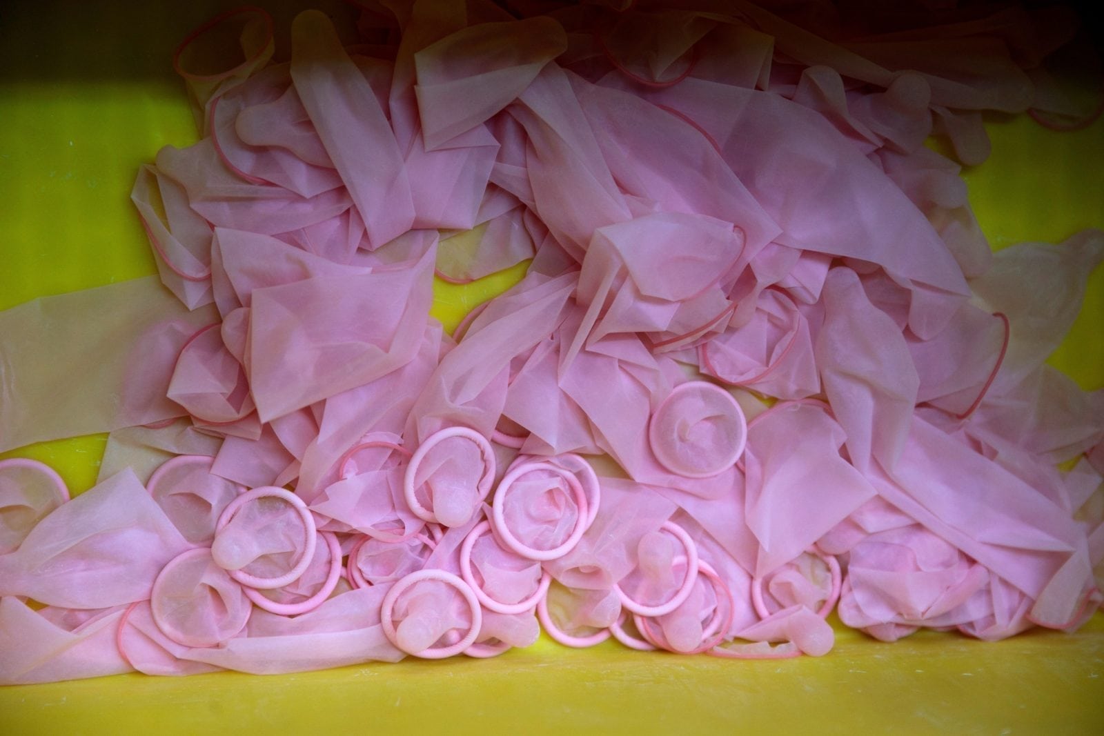 Stop Washing And Reusing Your Condoms Says Us Government Pinknews