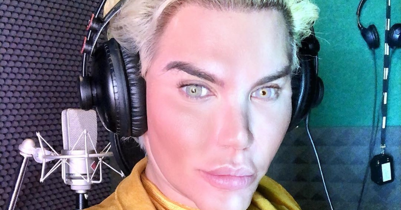 Human Ken Doll: Who is Celebrity Big Brother’s Rodrigo Alves? | PinkNews