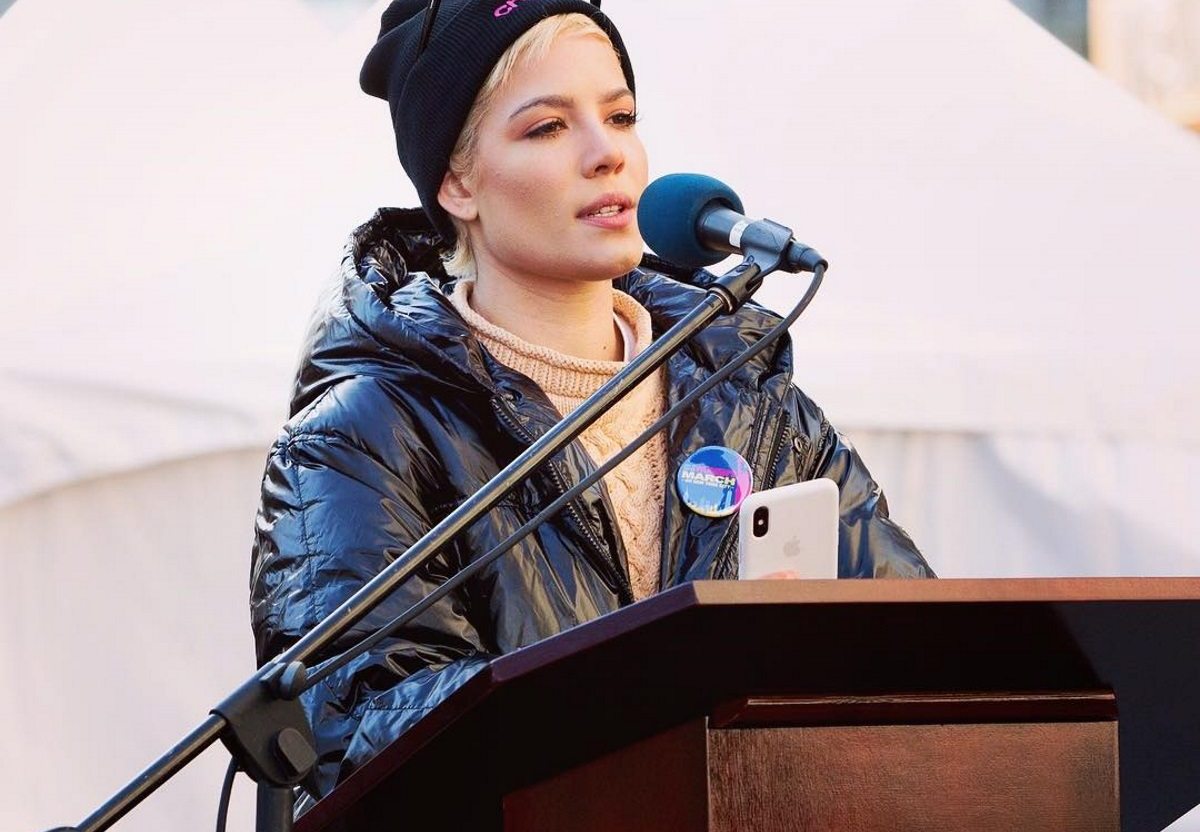 Halsey Has Opened Up About Her Sexual Assaults In An Emotional Speech Attacking Donald Trump 8549