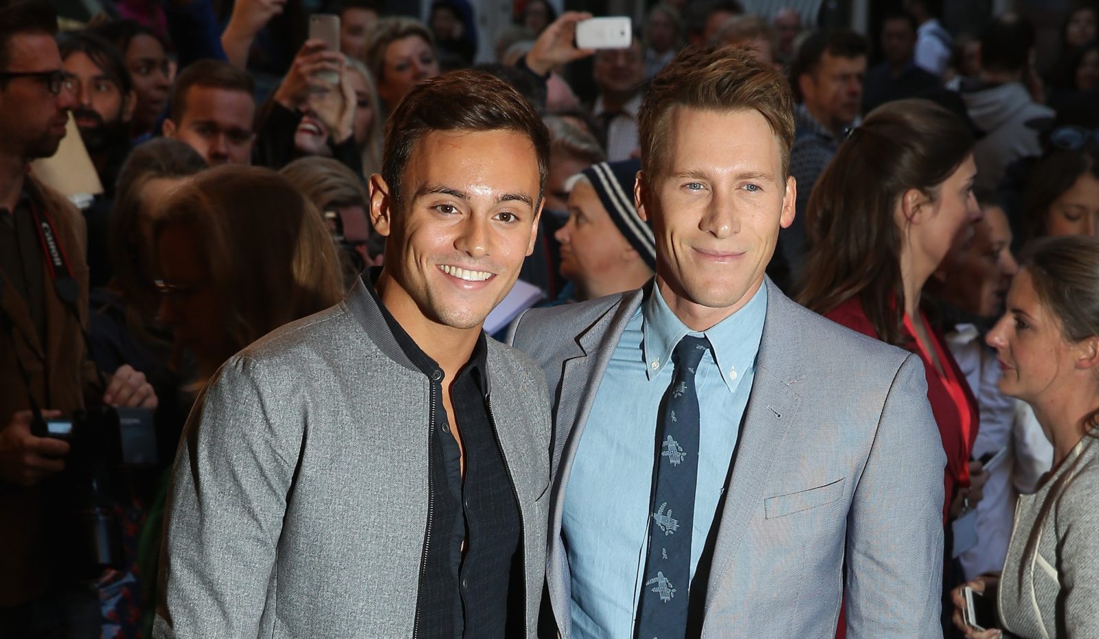 Дейли последние новости. Tom Daley and Dustin Lance. Thomas Daley и его муж. Tom Daley and Dustin Lance Black. Томас Дейли и Дастин Лэнс.