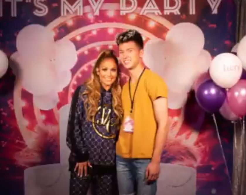 Jennifer Lopez surprised gay teen Nat Werth at the show
