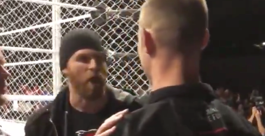 WWE wrestler Sami Zayn shut down a homophobe hacking him at a house show. (Screen capture via Twitter)