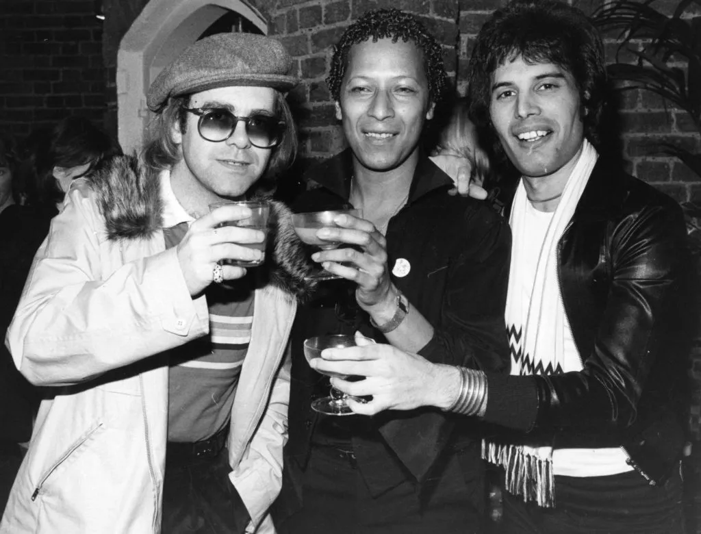 Singer songwriter Elton John (L) with star of musicals Peter Straker (C), and Freddie Mercury. (Hulton Archive/Getty Images)