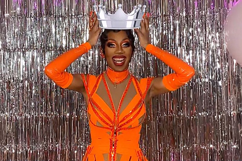 Jaida Essence Hall at the Drag Race finale, holding up a virtual crown