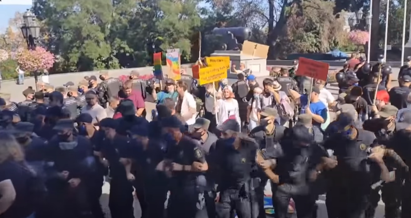 Odessa Pride: Ukrainian neo-Nazi, far-right thugs viciously attack parade