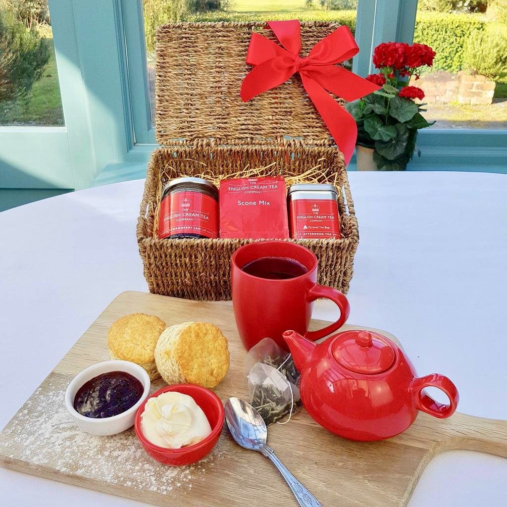 The afternoon tea hamper for Mother's Day. (NotOnTheHighStreet)