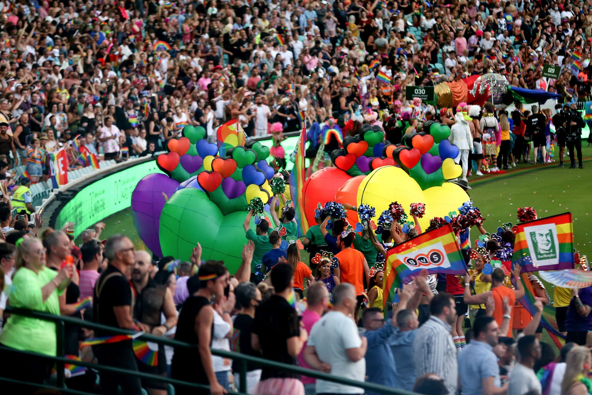 Tens of thousands of maskless LGBT+ folk celebrate at Sydney Mardi