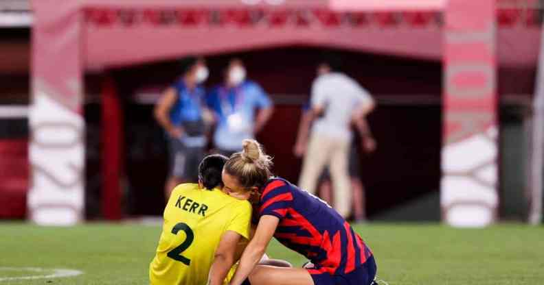 Sam Kerr shares kiss with Kristie Mewis after World Cup thriller