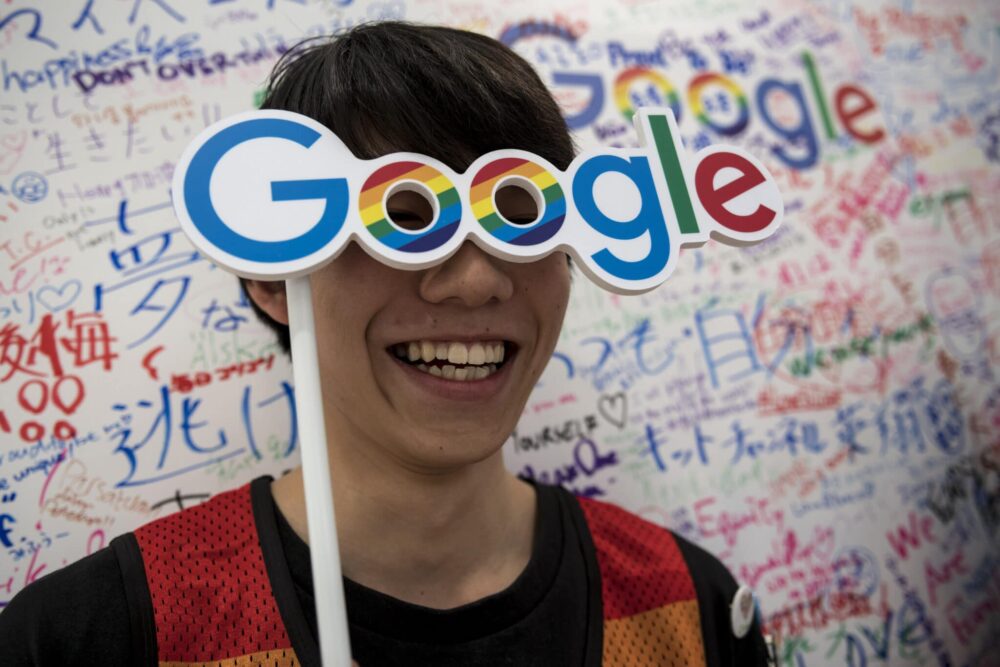 Looti Net - Google vows to change derogatory gay translation | PinkNews