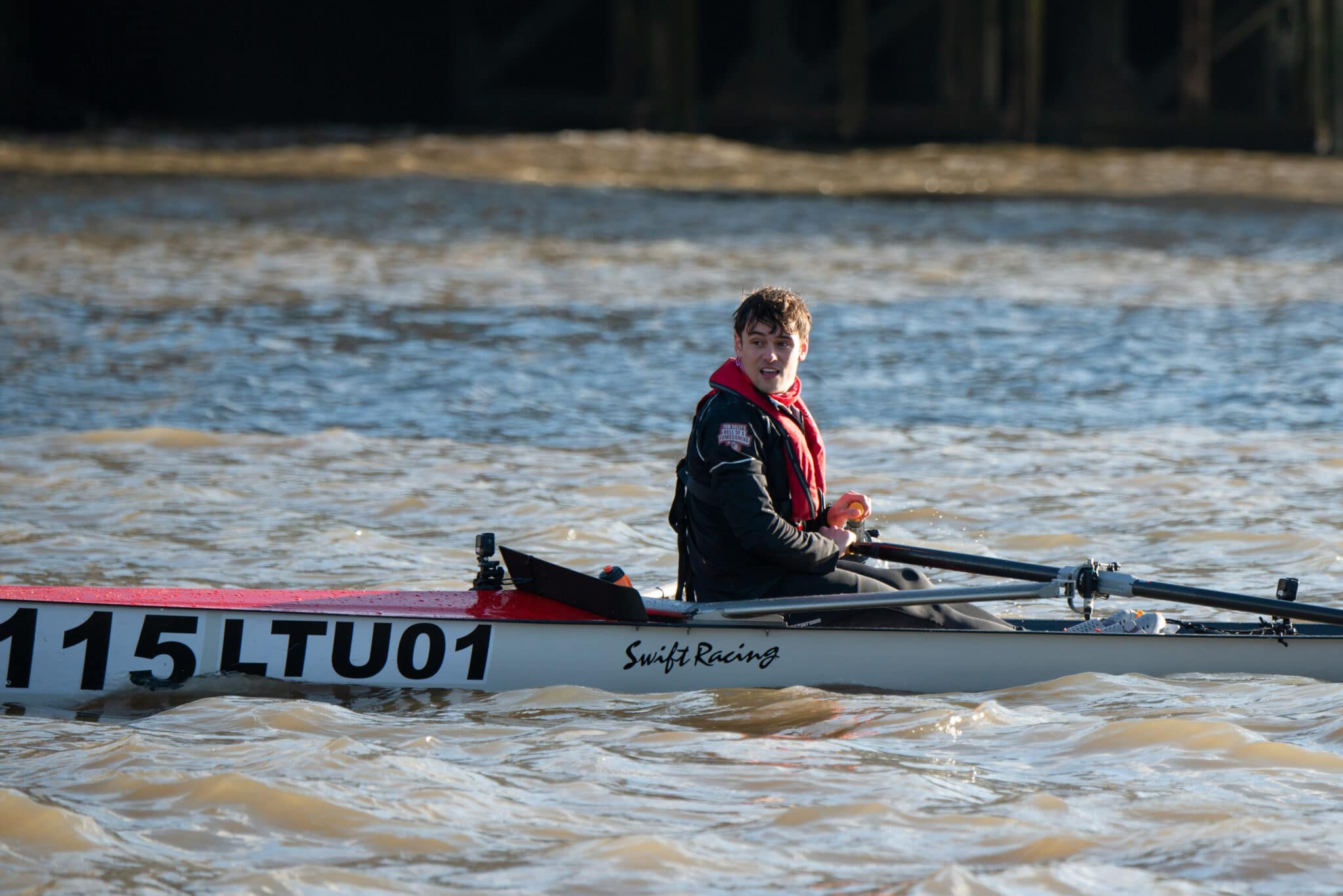 Tom Daley capsizes in Thames during Red Nose Day challenge