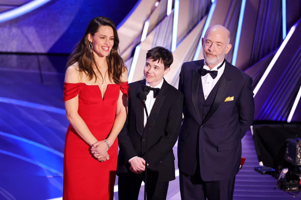 Elliot Page stages surprise Juno reunion at the Oscars 2022