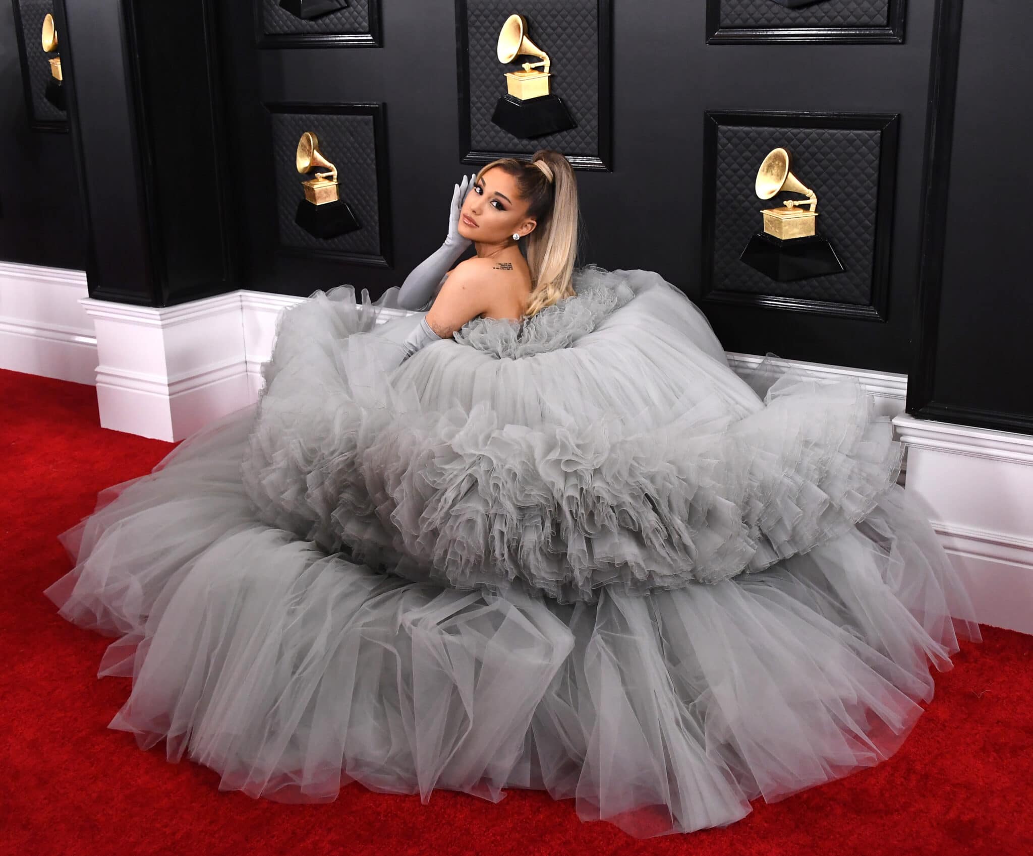  Ariana Grande arrives at the 62nd Annual GRAMMY Awards in 2020