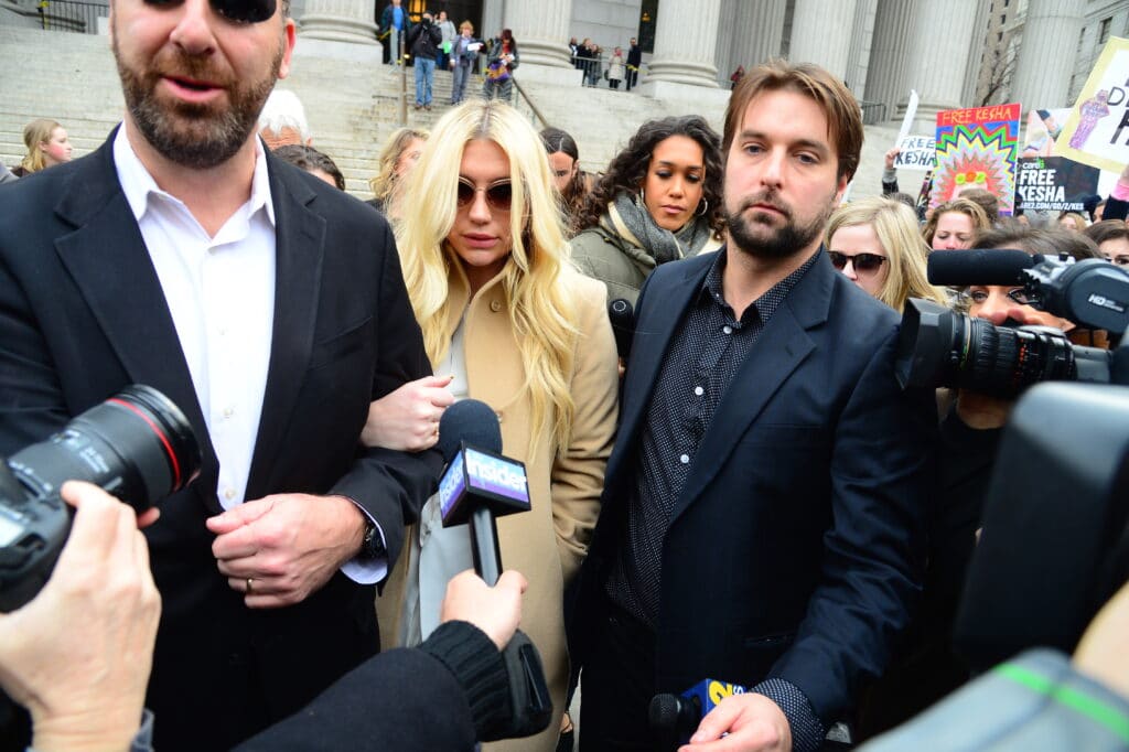 Kesha leaves the New York State Supreme Court