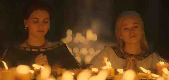 Alicent Hightower (L) and Princess Rhaenyra in House of the Dragon) (HBO)