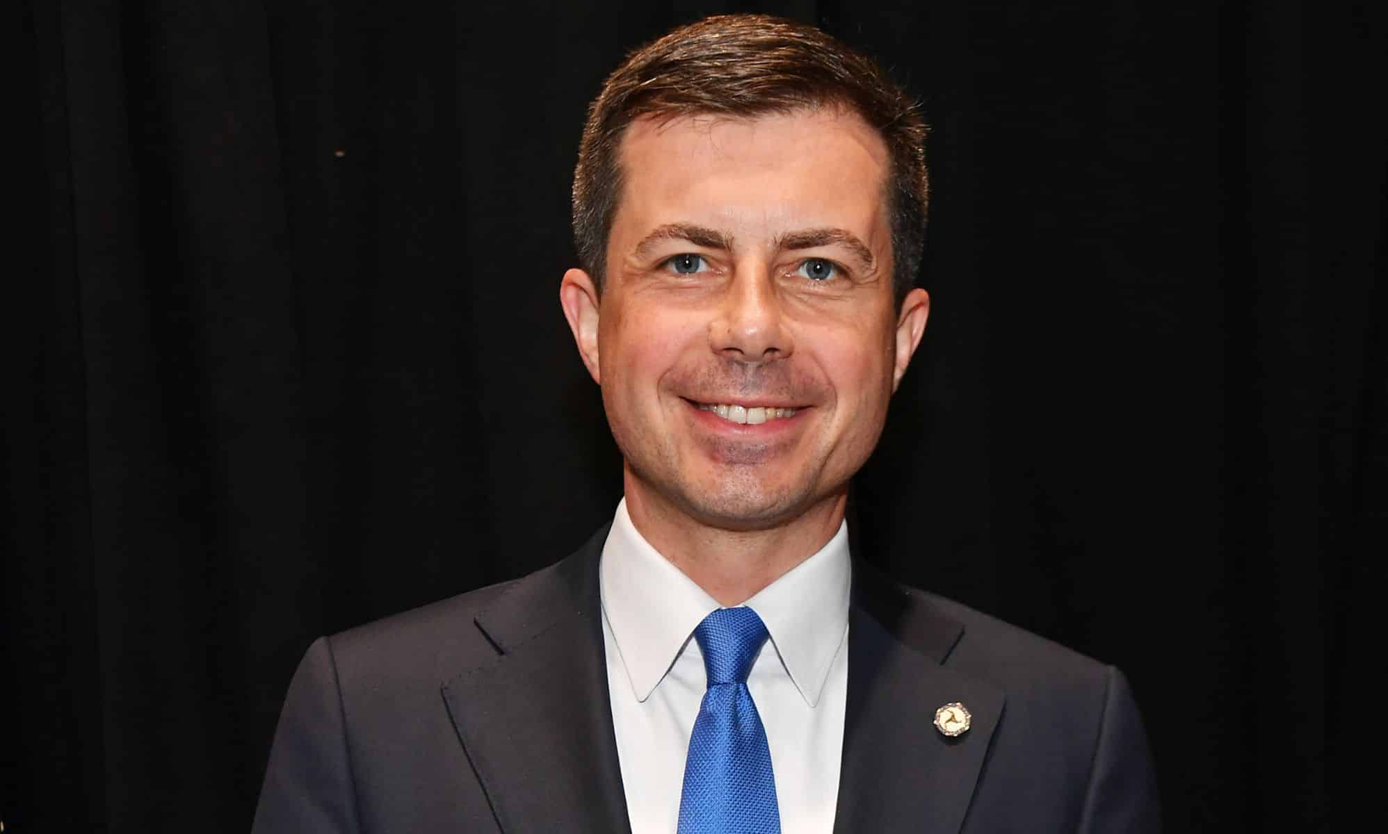 Pete Buttigieg With A Beard Is The Internets New Daddy In Chief Pinknews