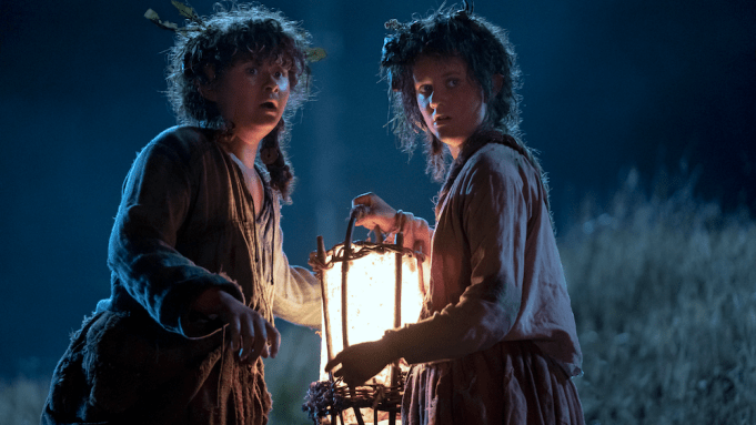 Poppy (L) and Nori (R) in Lord of the Rings: Rings of Power. (Amazon Studios / Prime Video)