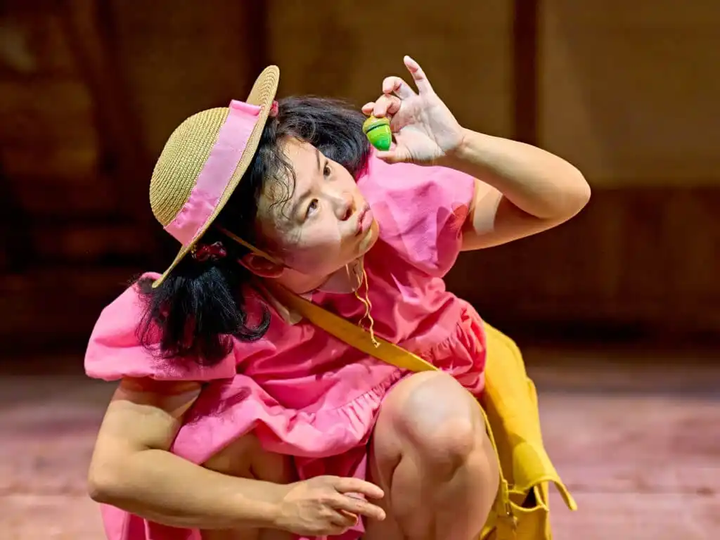 Mei Mac as Mei. (Manuel Harlan/RSC/Nippon TV)
