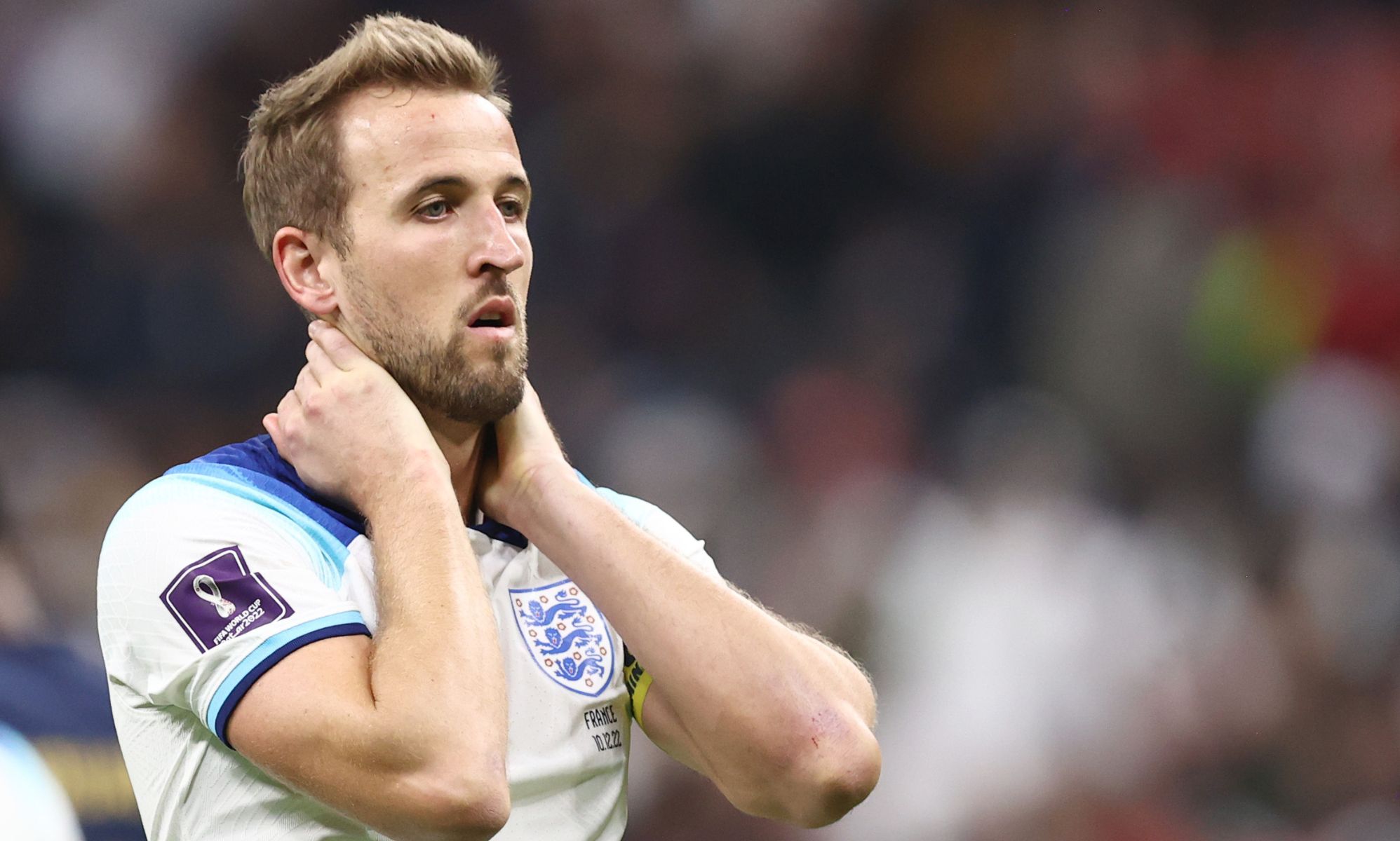 Kane sends penalty, England's World Cup hopes, over the bar