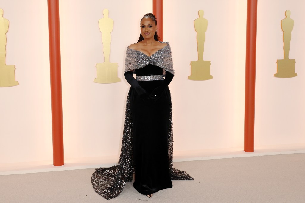 Janelle Monáe's Custom Vera Wang Gown Adds a Pop of Brightness to the 2023  Oscars Red Carpet