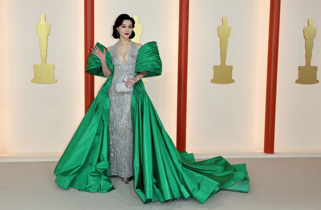 Ana de Armas Oscars Look For 2023 Took 1,000 Hours To Create