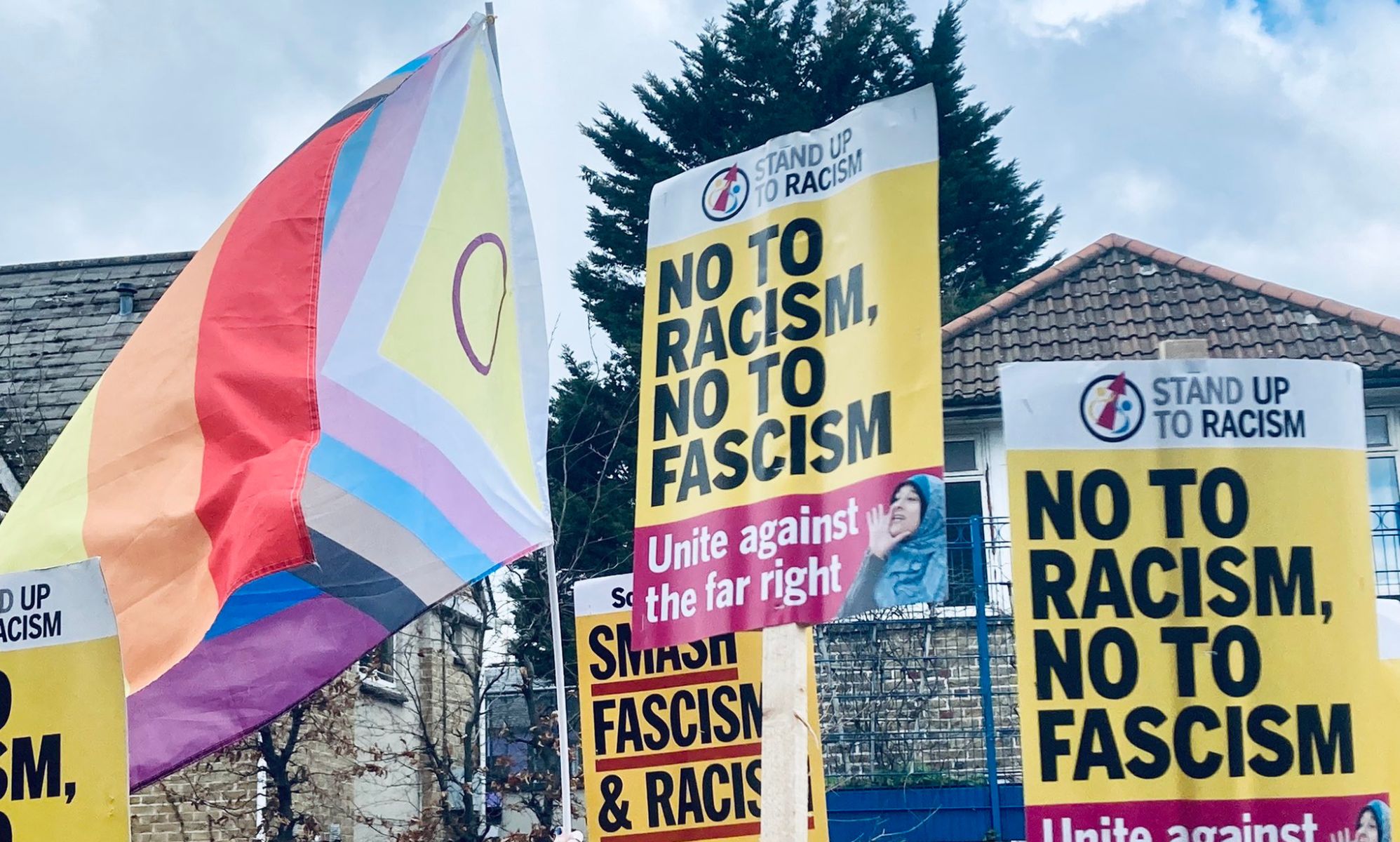 Turning Point UK Pro drag crowd outnumbers far right protest