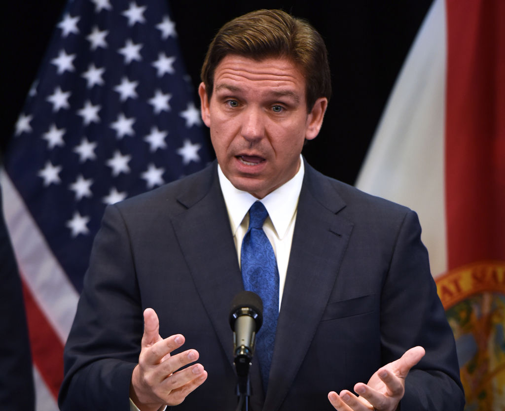 Ron DeSantis threatens to build prison next to Disney World - TrendRadars