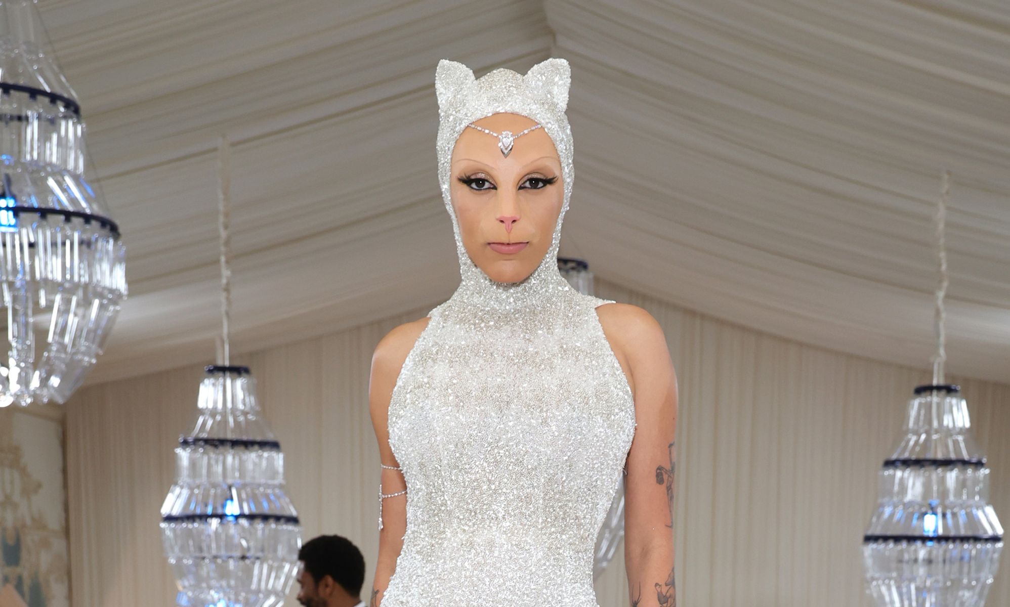 Doja Cat Goes Feline on Met Gala Red Carpet as Karl Lagerfeld's Cat