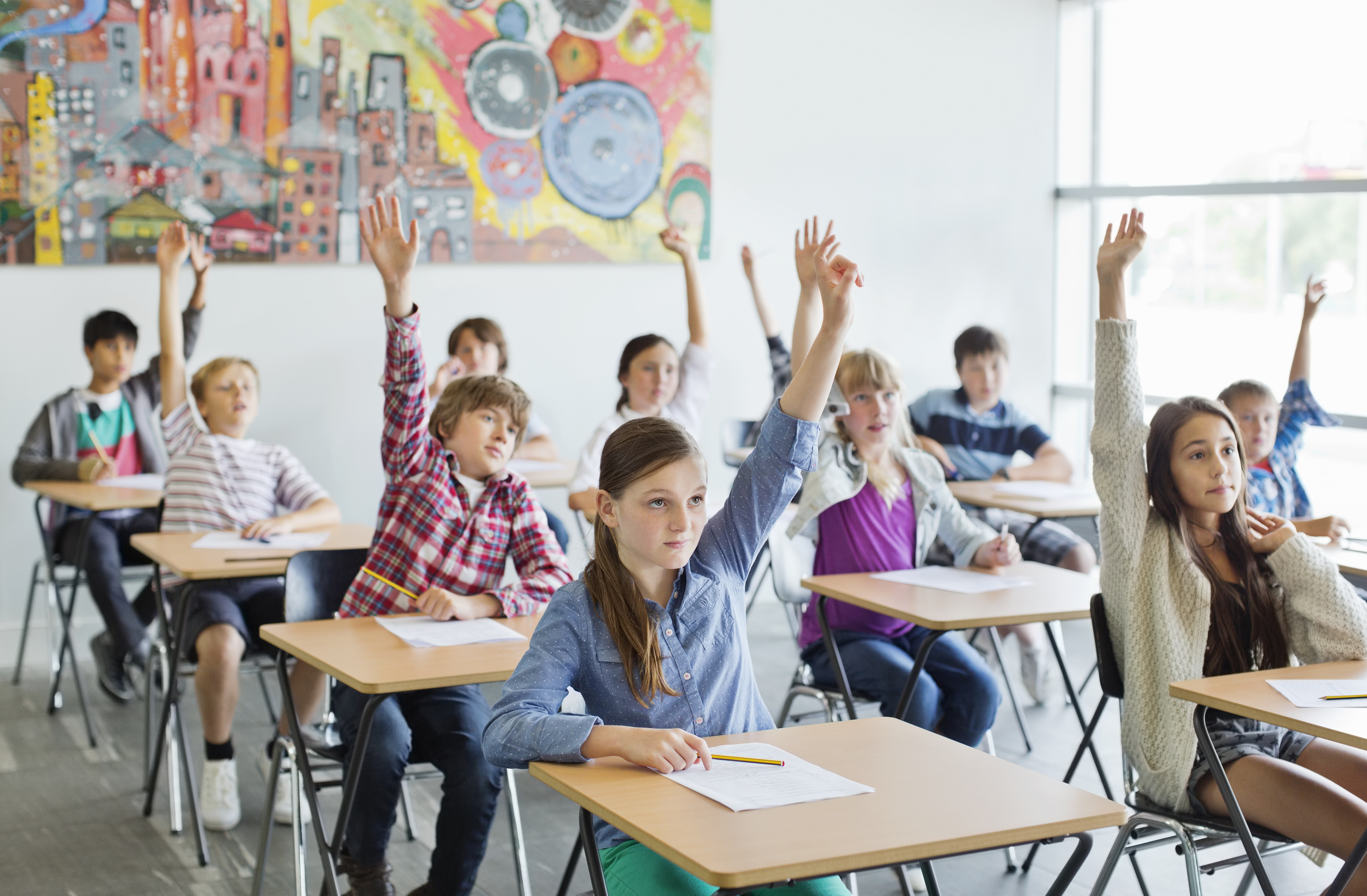 School full. Ученики на уроке. Школьники в классе. Современная школа ученики. Современный класс с учениками.