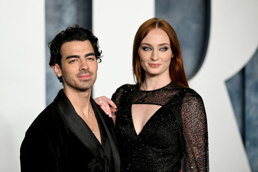 Finally! Sophie Turner shares pictures from her dream wedding with Joe  Jonas