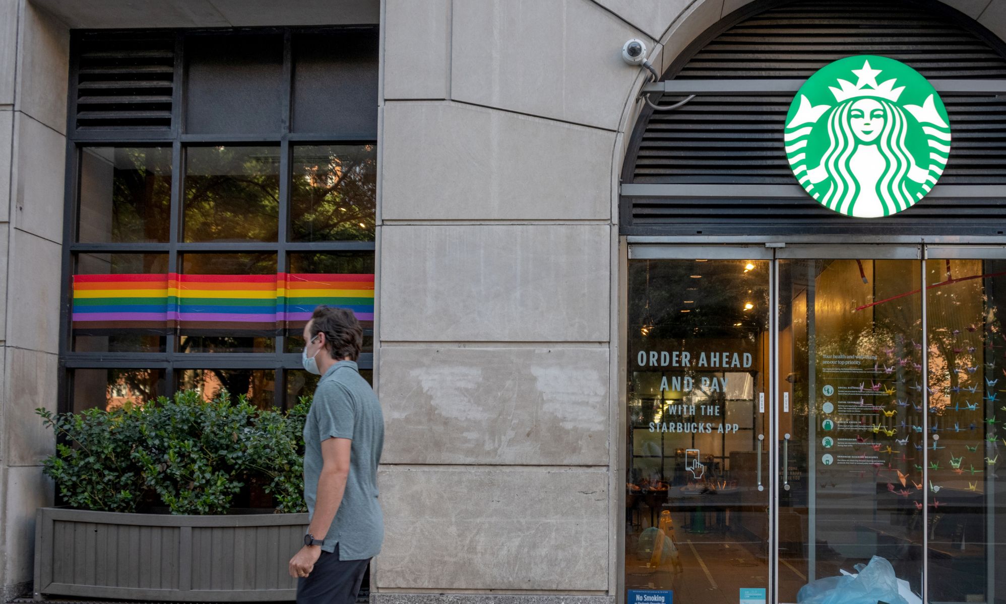 Starbucks given LGBTQ inclusion award despite staff complaints