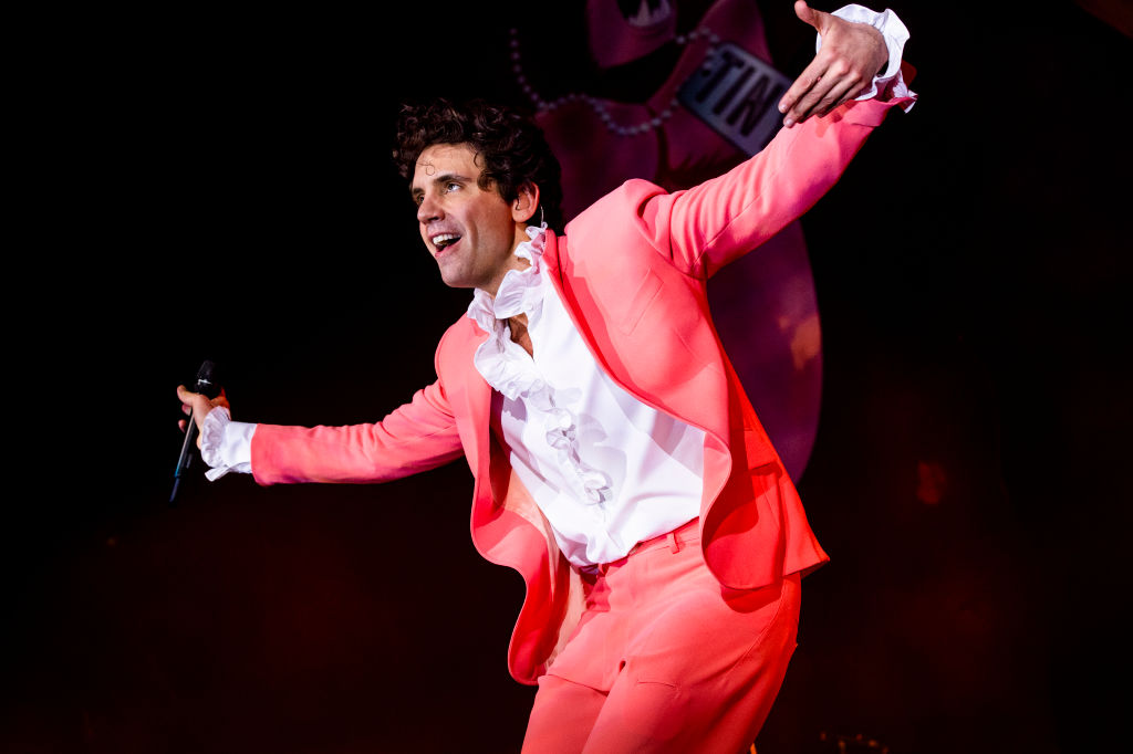 mika tour uk