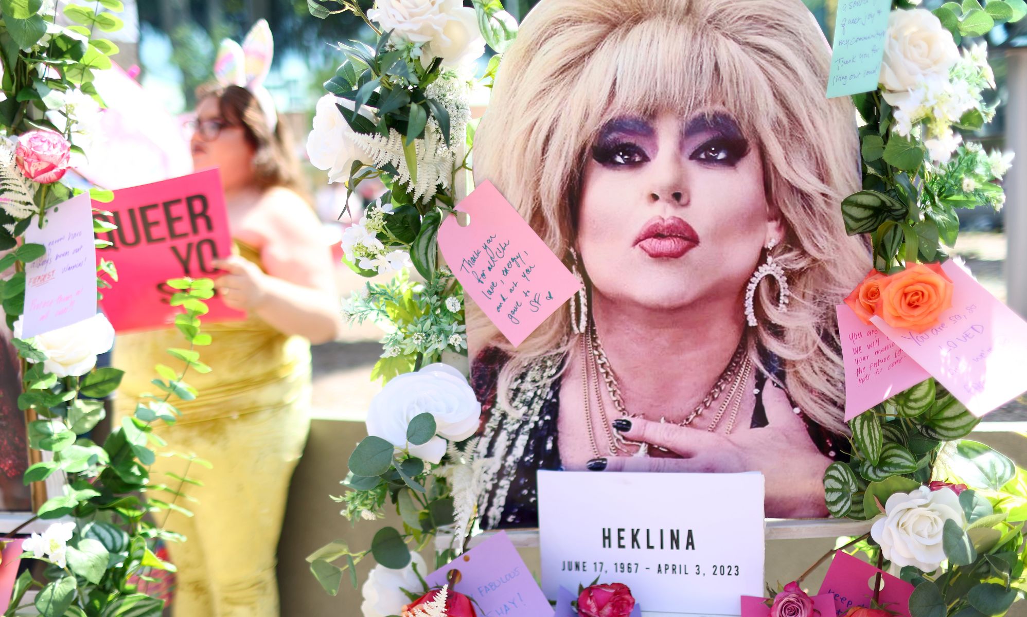 Met police launch hunt for three men after drag queen found dead