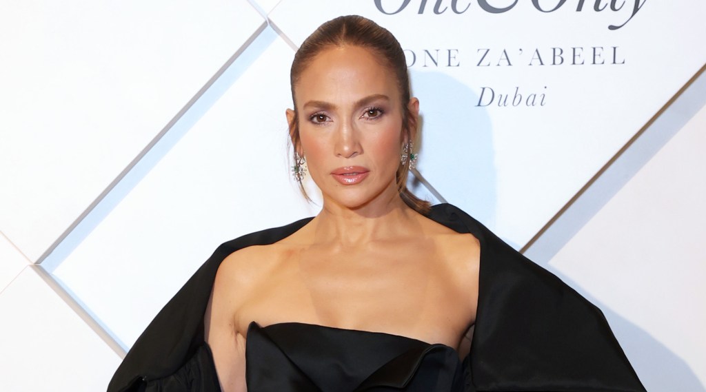 DUBAI, UNITED ARAB EMIRATES - FEBRUARY 10: Jennifer Lopez poses on the red carpet at the One&Only One Za'abeel Grand Opening at Aelia on February 10, 2024 in Dubai, United Arab Emirates. (Photo by Dave Benett/Getty)