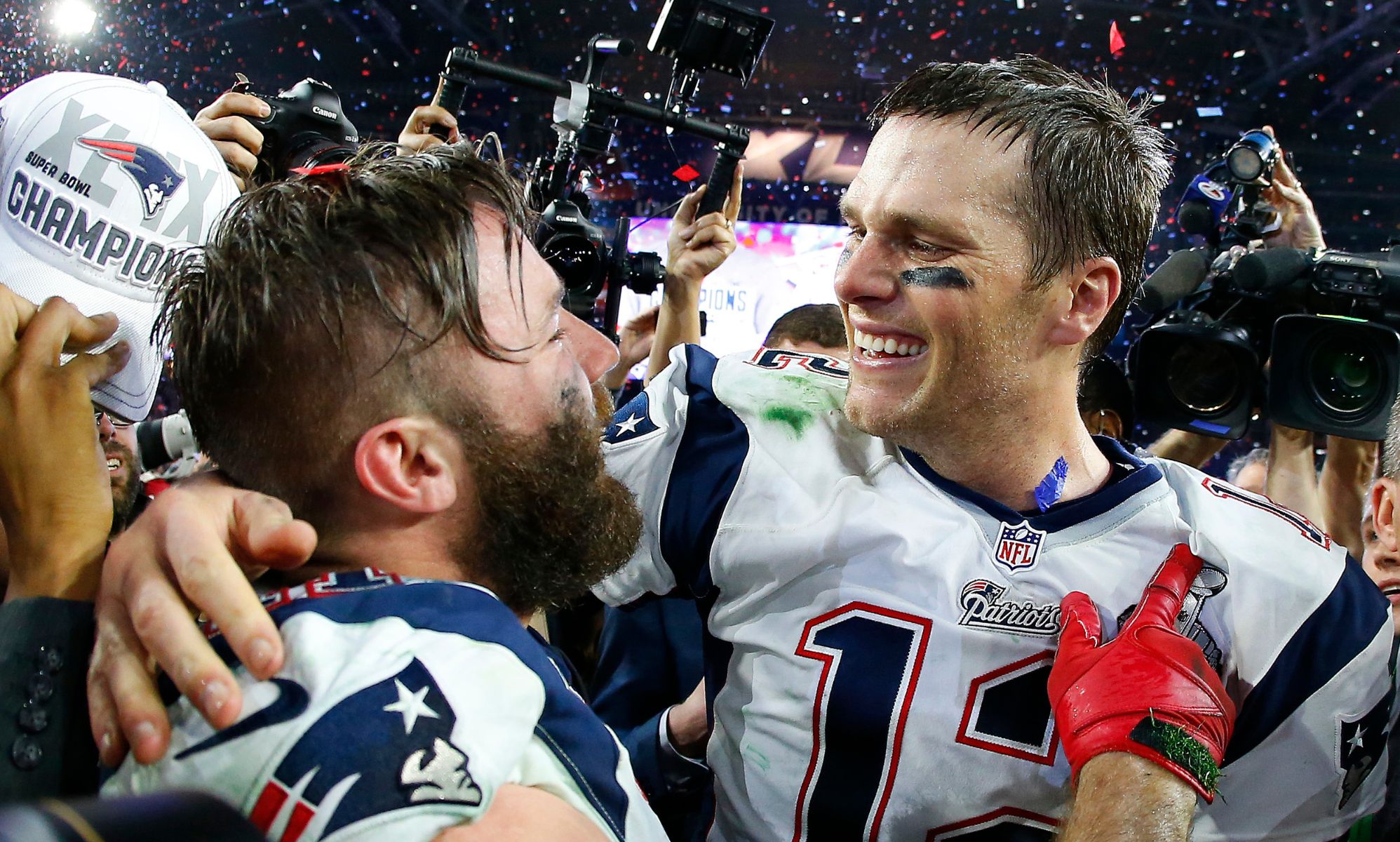 Julian Edelman confuses internet with 'gay for Tom Brady' remarks