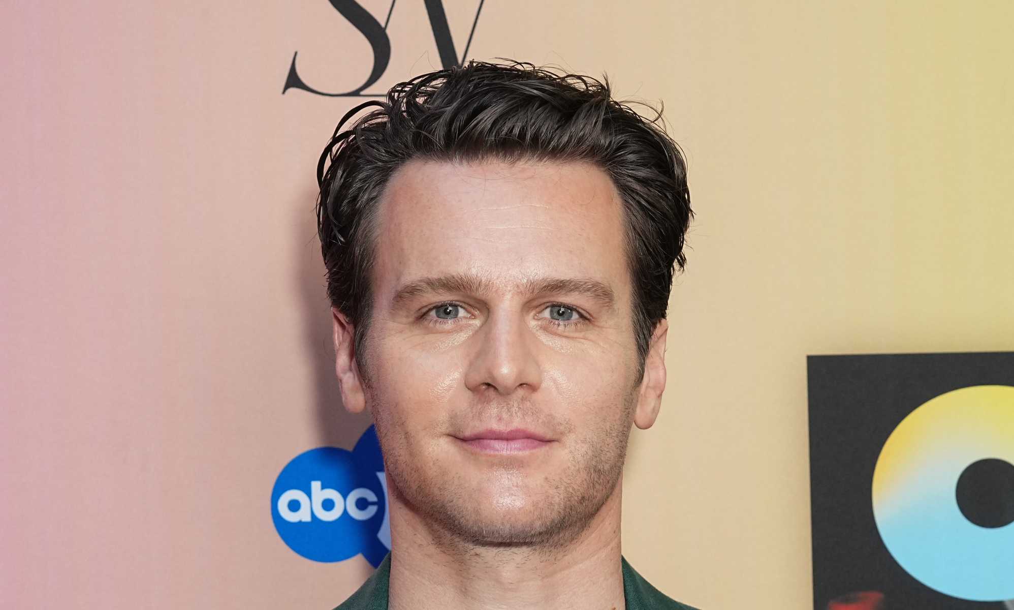 Jonathan Groff is 'single and full of PrEP' for Pride season