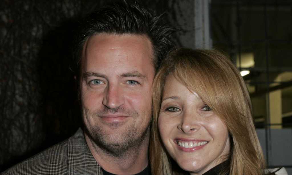 Friends stars Matthew Perry and Lisa Kudrow.