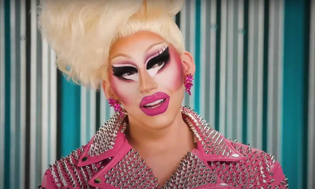 Trixie Mattel hosting episode 8 of The Pit Stop, All Stars 9