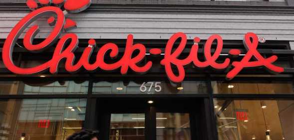 US fast food giant Chick-fil-A plans to launch five restaurants in the UK