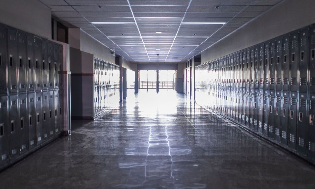 An empty hallway in a US school.