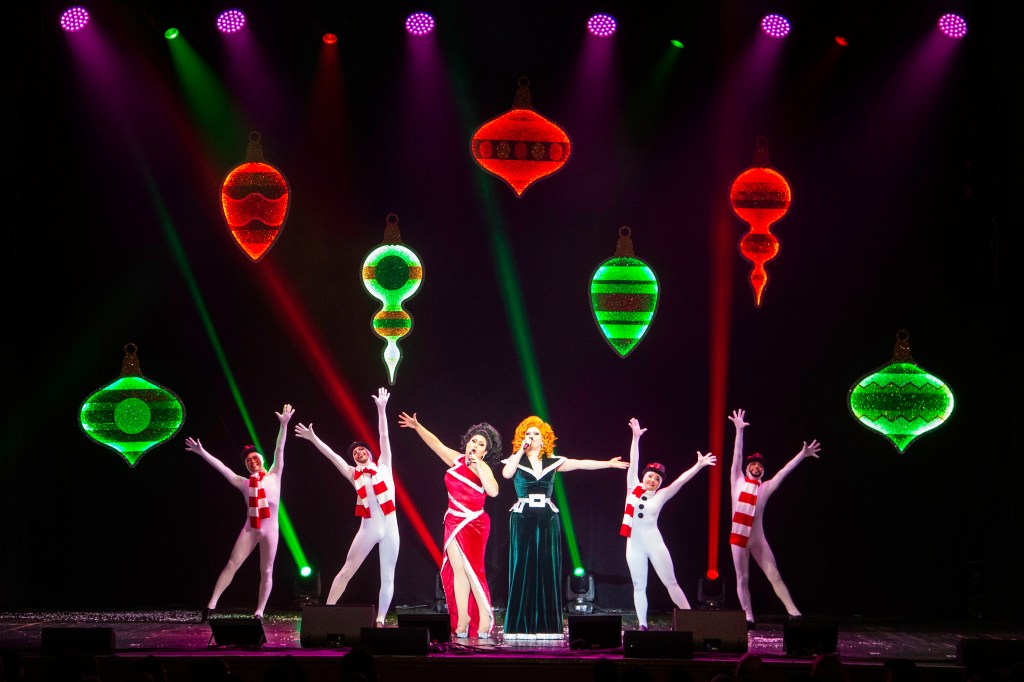 The Jinkx and DeLa Holiday Show tour begins on 7 November in Charlotte, NC.