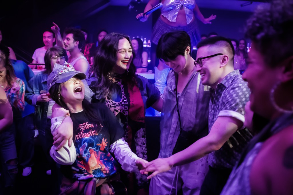 Kelly Marie Tran, Lily Gladstone, Han Gi-Chan and Bowen Yang in The Wedding Banquet