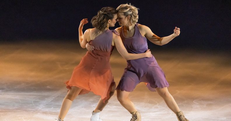 France's Gabriella Papadakis (L) and US' Madison Hubbell (R).